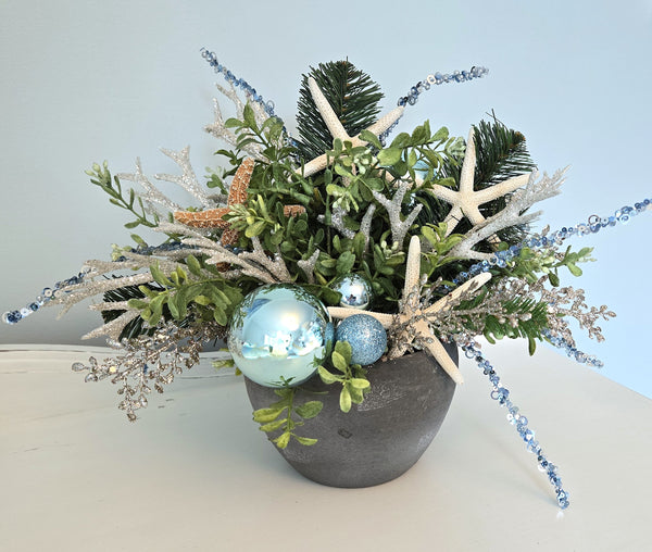 Beach Christmas Centerpiece, Coastal Christmas Seashell Table Arrangement, Beach Coastal Center Piece w Starfish & Shells, Beach Coastal Gifts & Decor